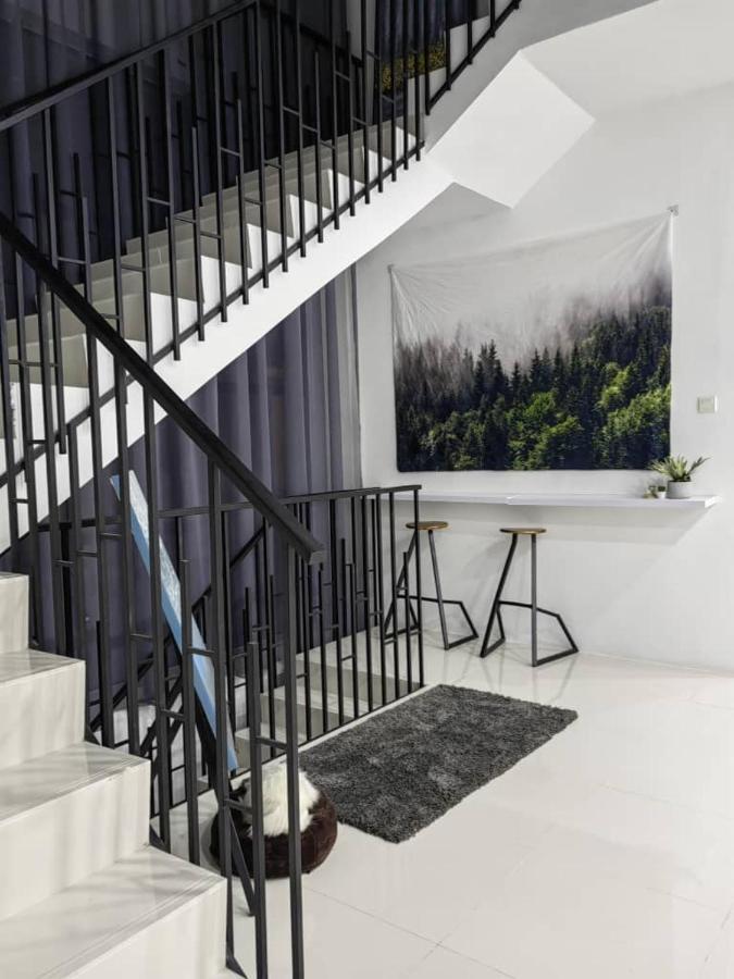 My Sweet Luxury 3 Story Semi D Homestay *